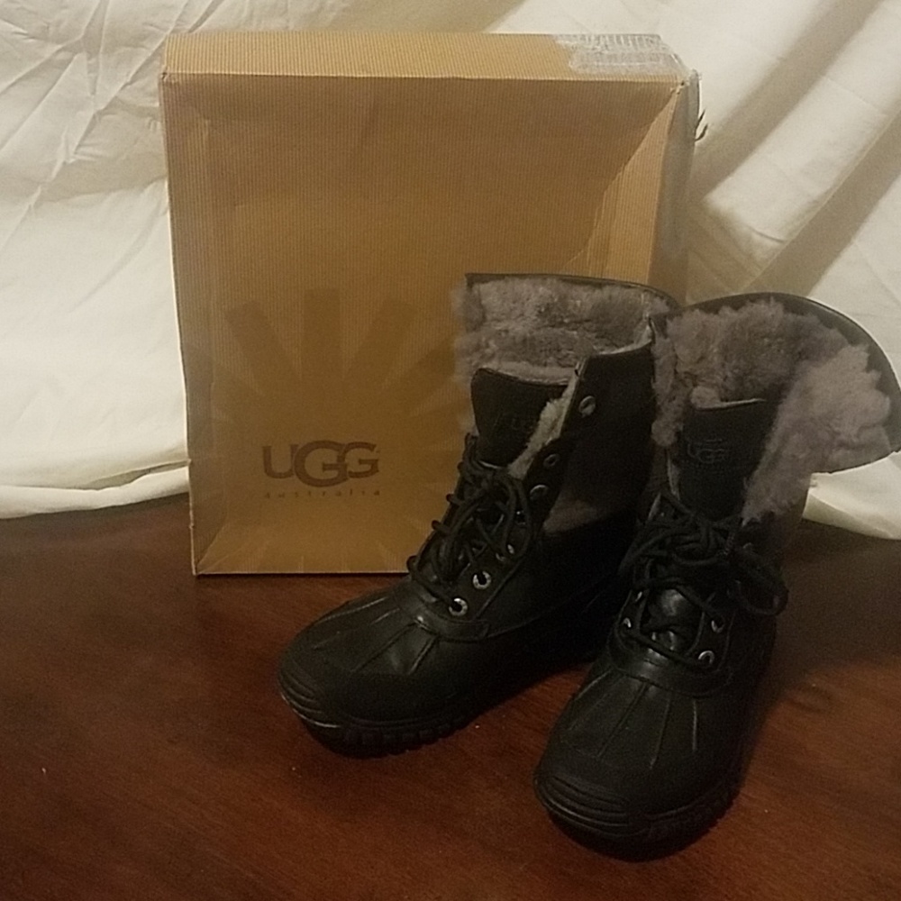 Barely worn Ugg Adirondack Boots